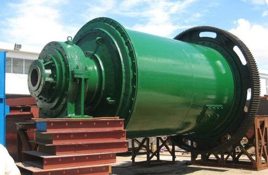 Broyeur à boulets rotatif pour broyage industriel types sec et humide